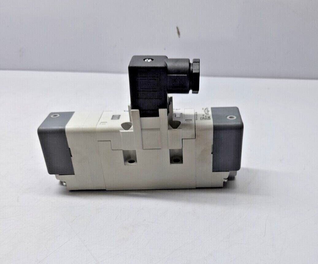 SMC VQ7-6-FJG-D-3N Solenoid Valve 0.15MPa~1.0MPa DC24V / VQ76FJGD3N