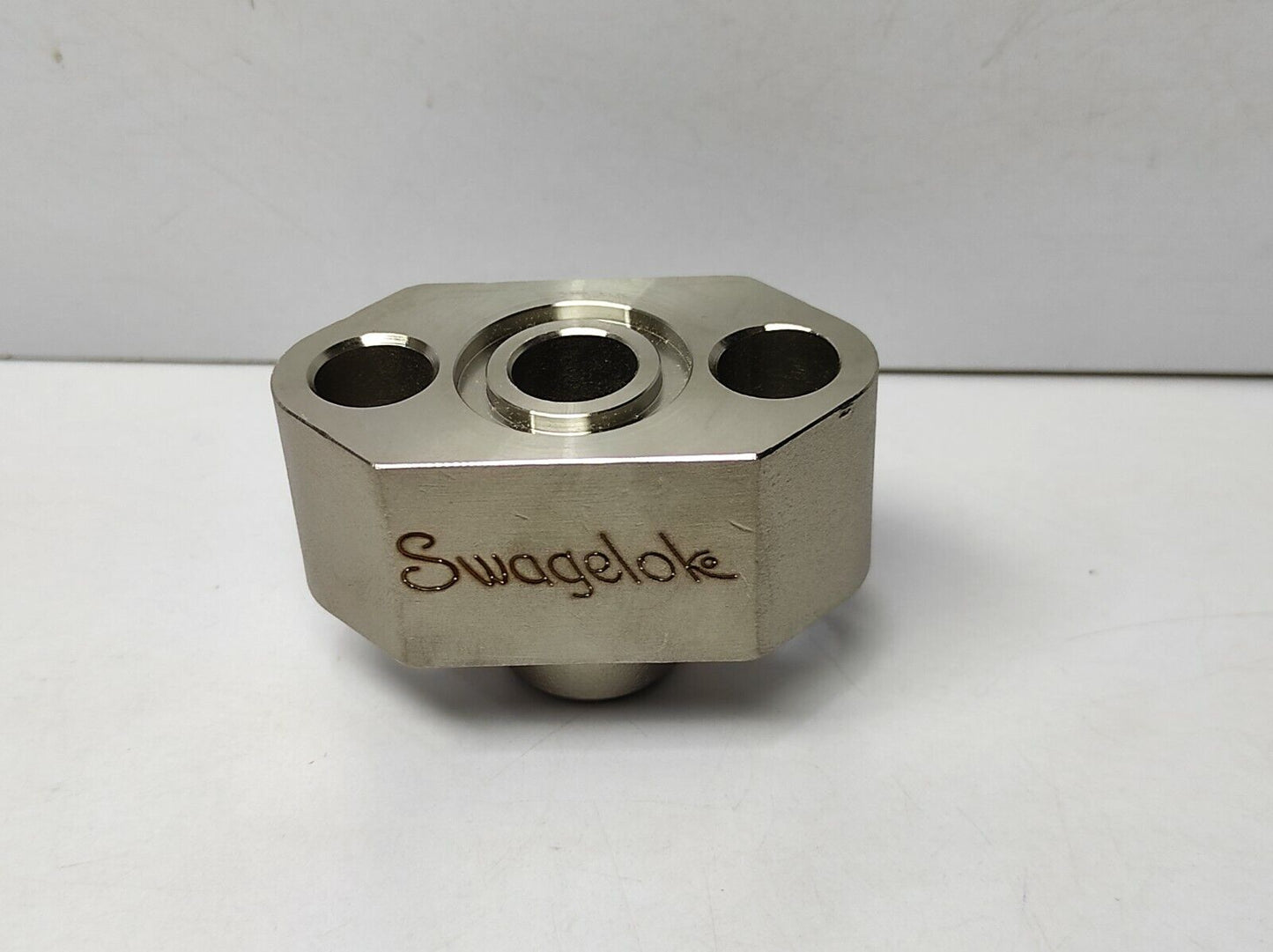 Swagelok SS-MKV-V3W8P Eccentric Flange Kit  / SSMKVV3W8P