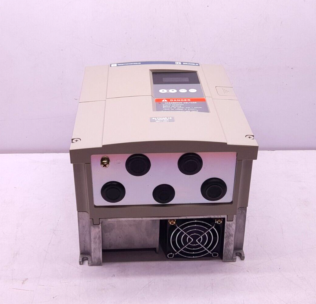Telemecanique Square D ATV18U41N4 AC Speed Drive Frequency Converter