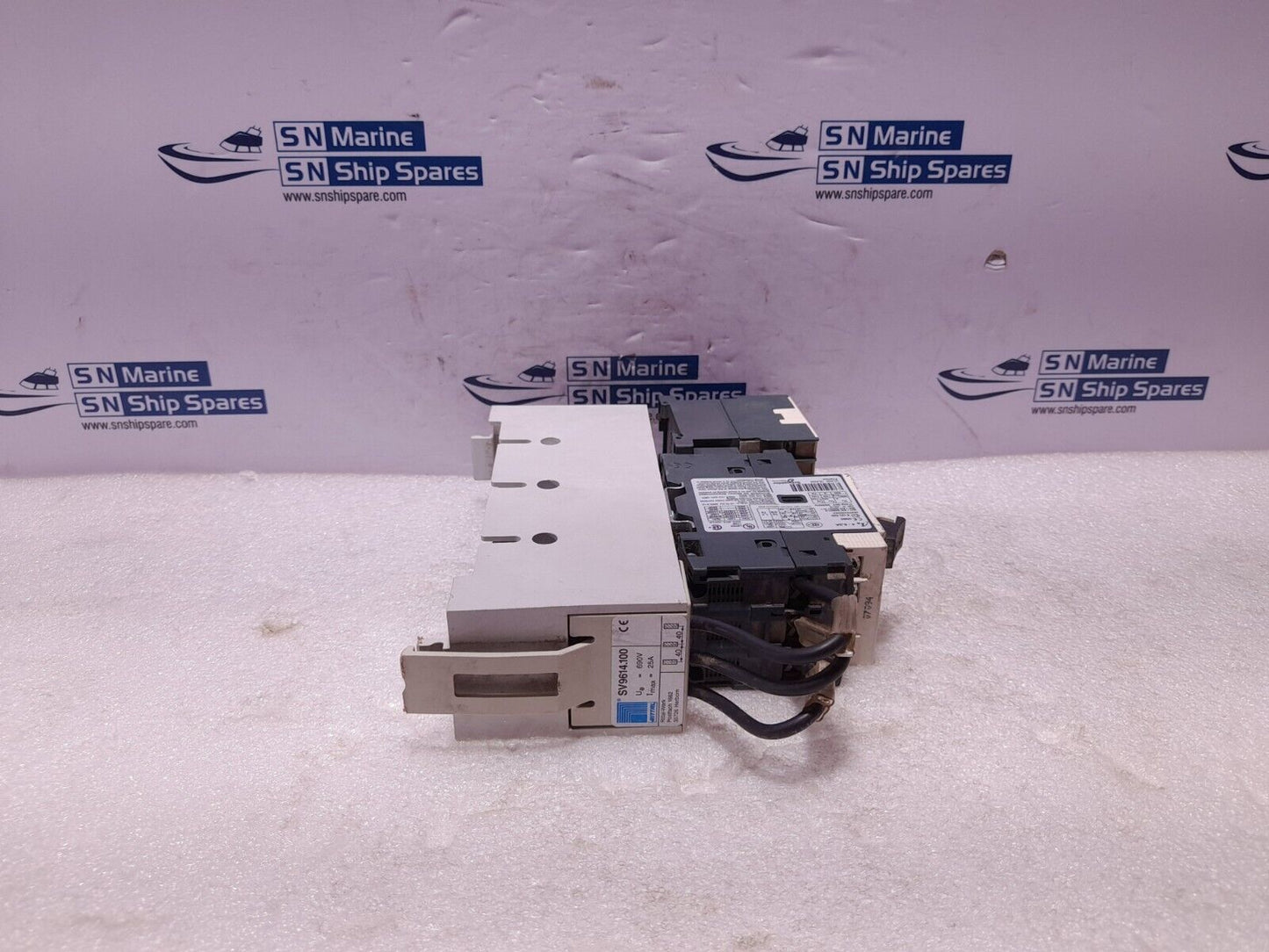 Telemecanique GV2ME10/4-6.3A Circuit Breaker With LP4K12 10BW3 Contactor 24VDC