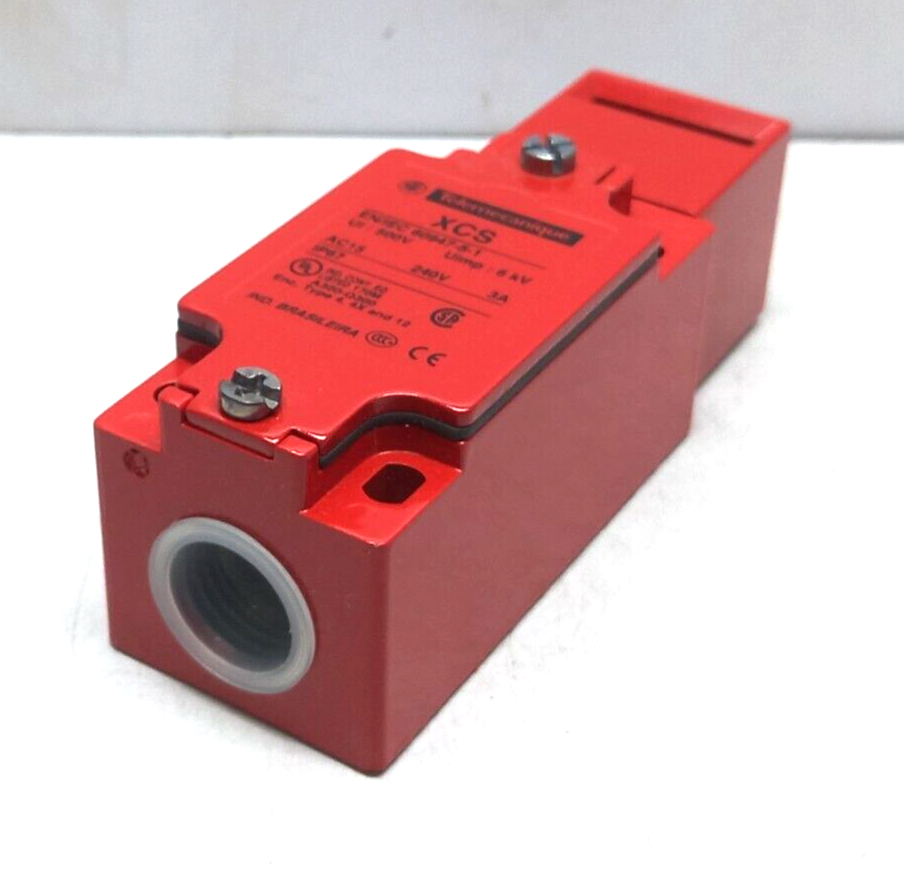 Telemecanique XCS A703 Safety Limit Switch XCS Ui 500V Uimp 6kV