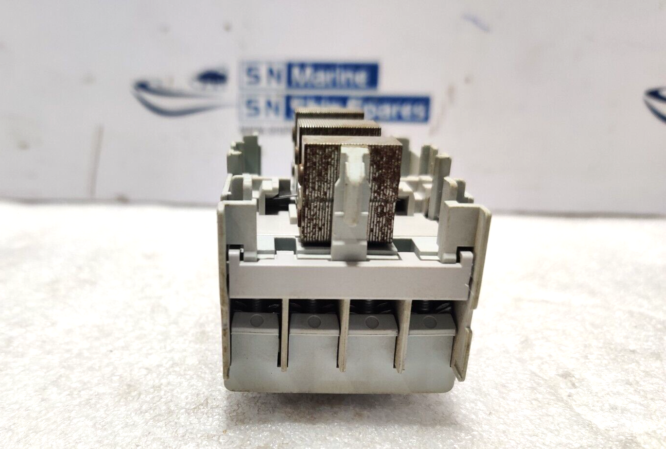 Allen Bradley 100-CS23*10 Contactor Series C 600V AC