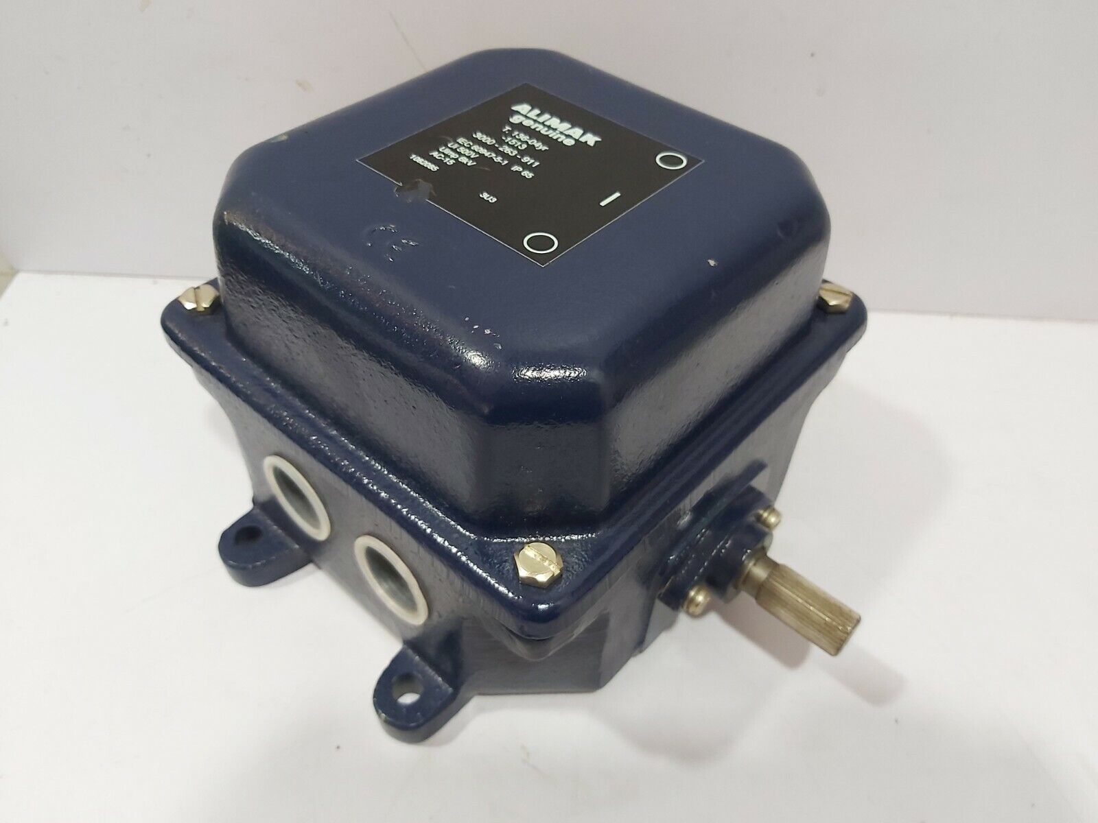 ALIMAK T.136-04YR-1513 3000-263-911 LIMIT SWITCH