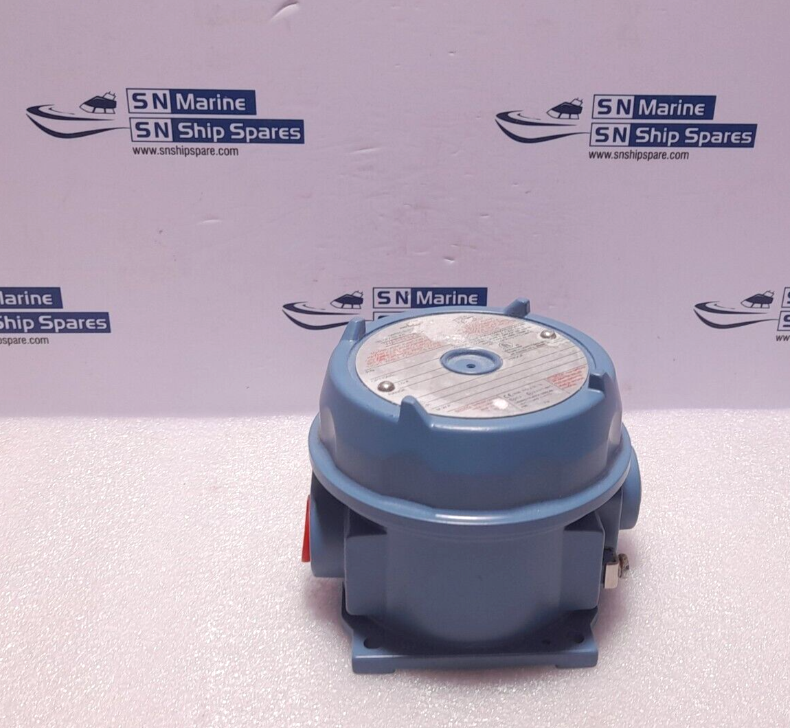 United Electric J120-190 Pressure Switch J120190 Operating Range 5 To 30 PSI 0.3