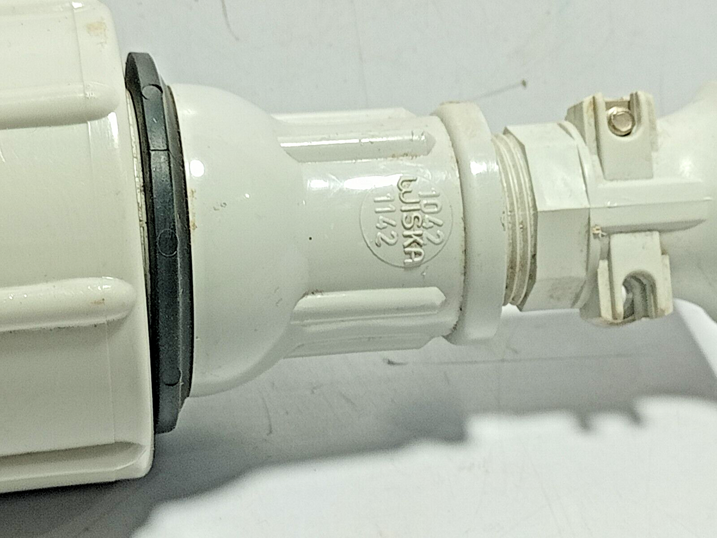 Wiska 1142 Electric Plug / 1142