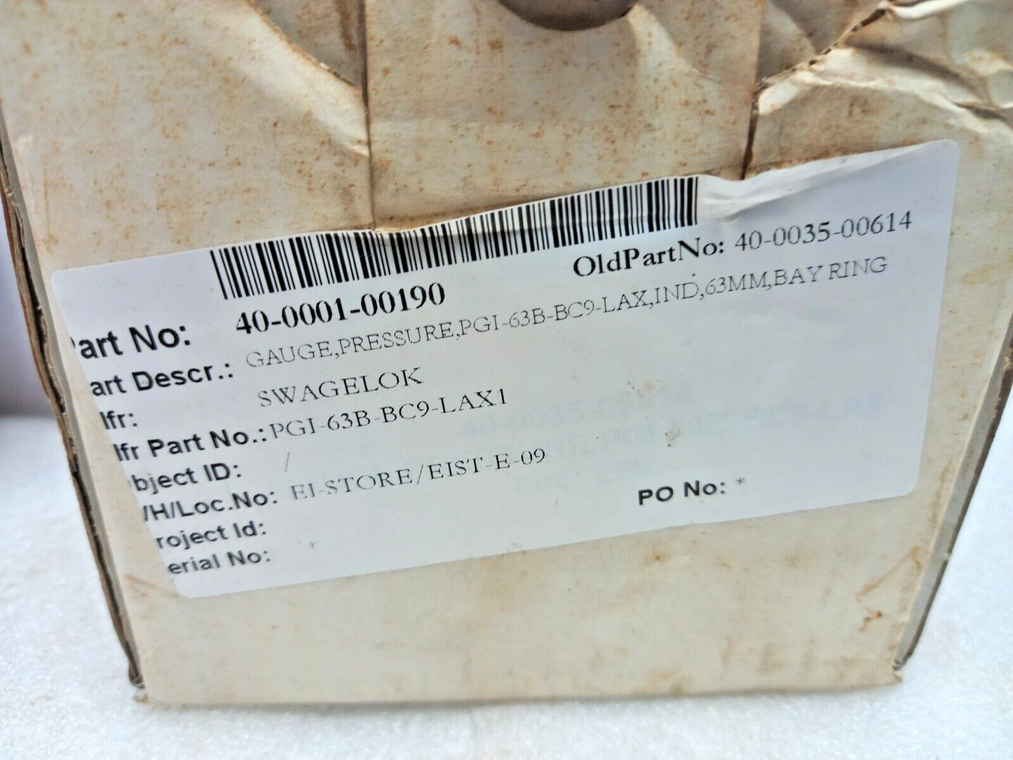 Swagelok PGI-63B-BC9-LAX1 Pressure Gauge IND 63mm, Bay Ring 0-9Bar