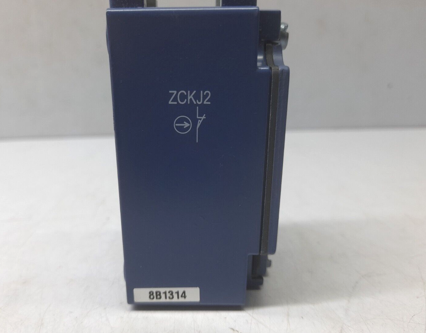 Telemecanique XCKJ Limit Switch / ZCKJ2 / AC15 240V 3A