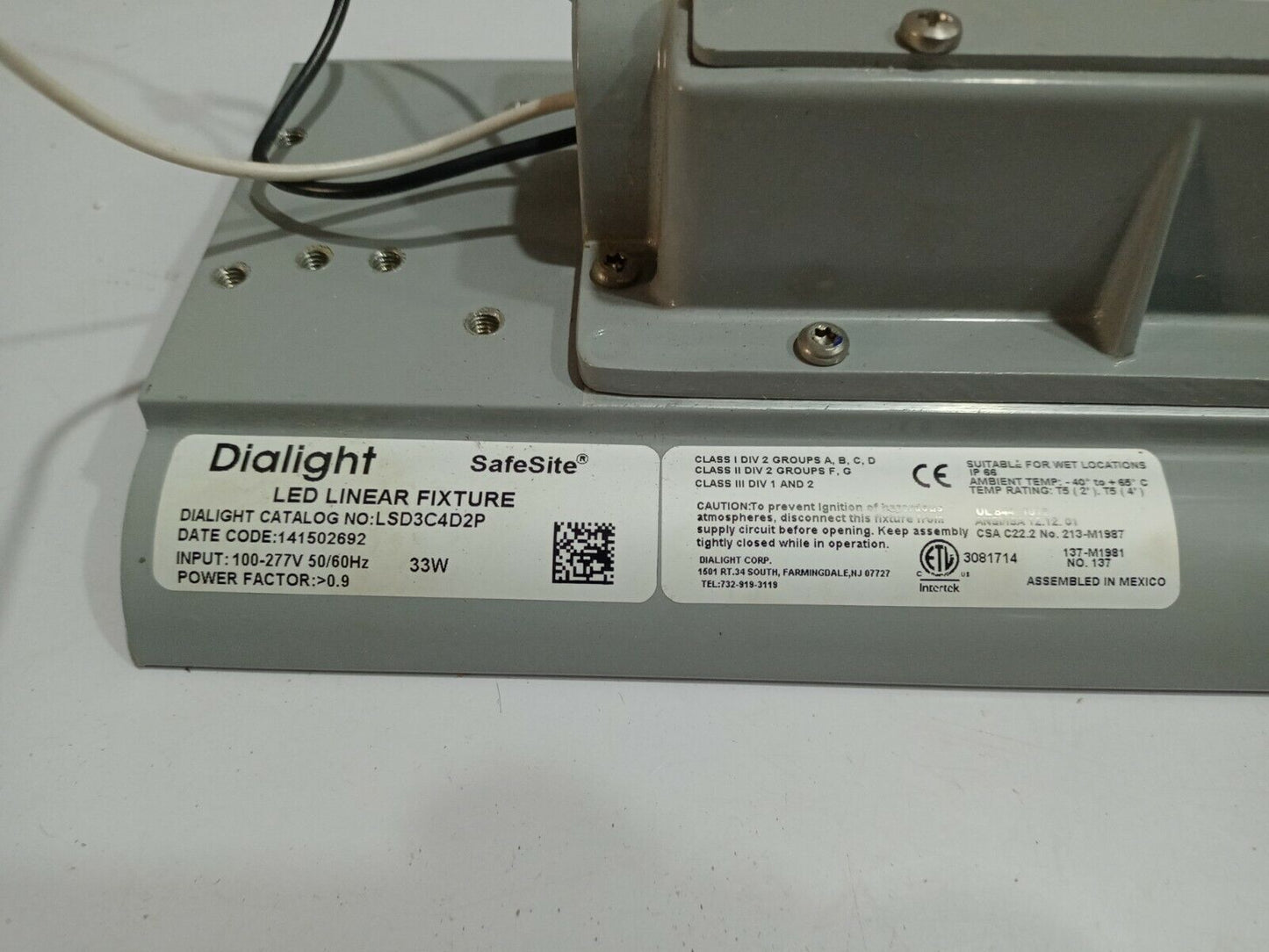 Dialight LSD3C4D2P Safesite LED Linear Fixture