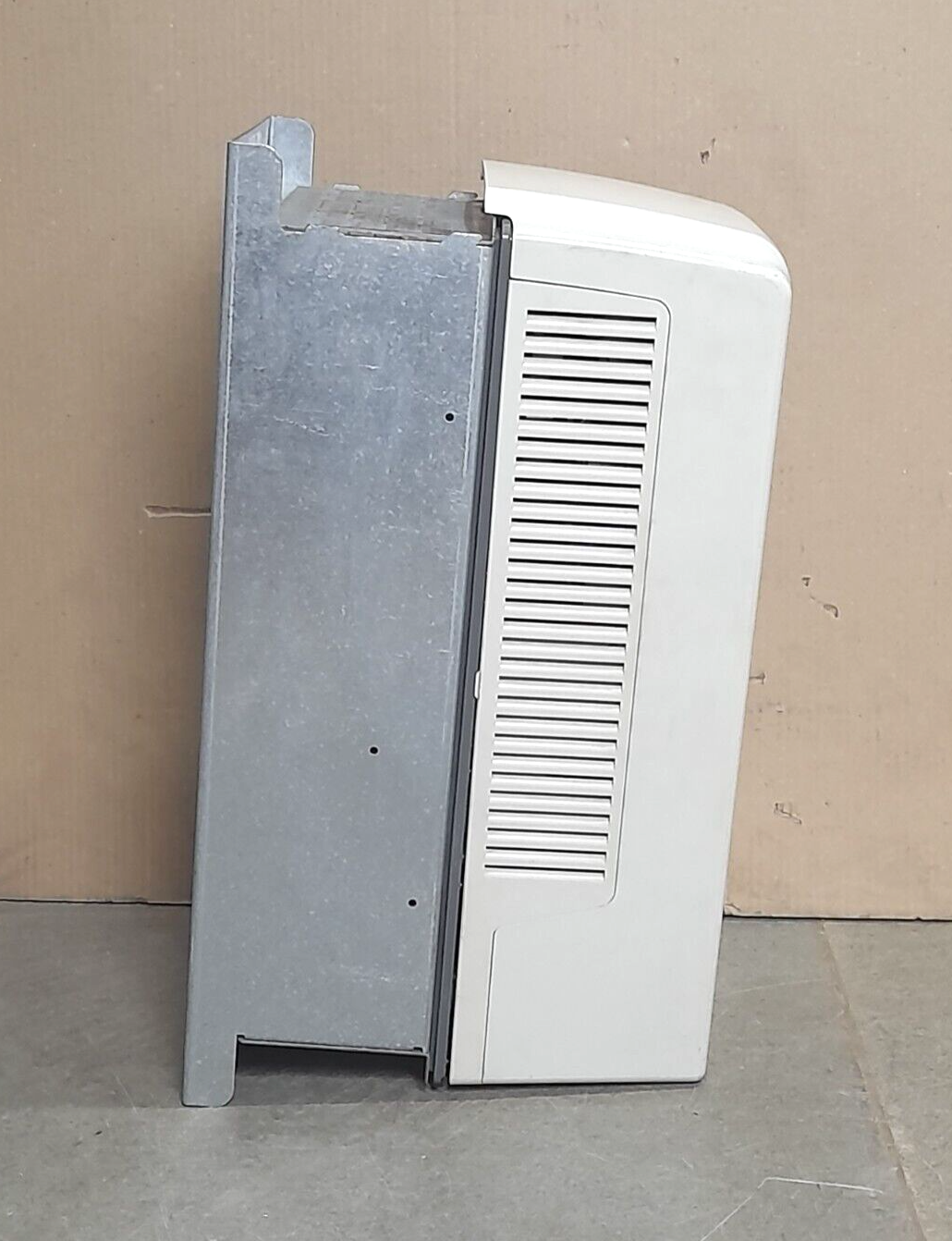 ABB ACS800-U1-0030-5+P901 VFD AC Drive 30 HP
