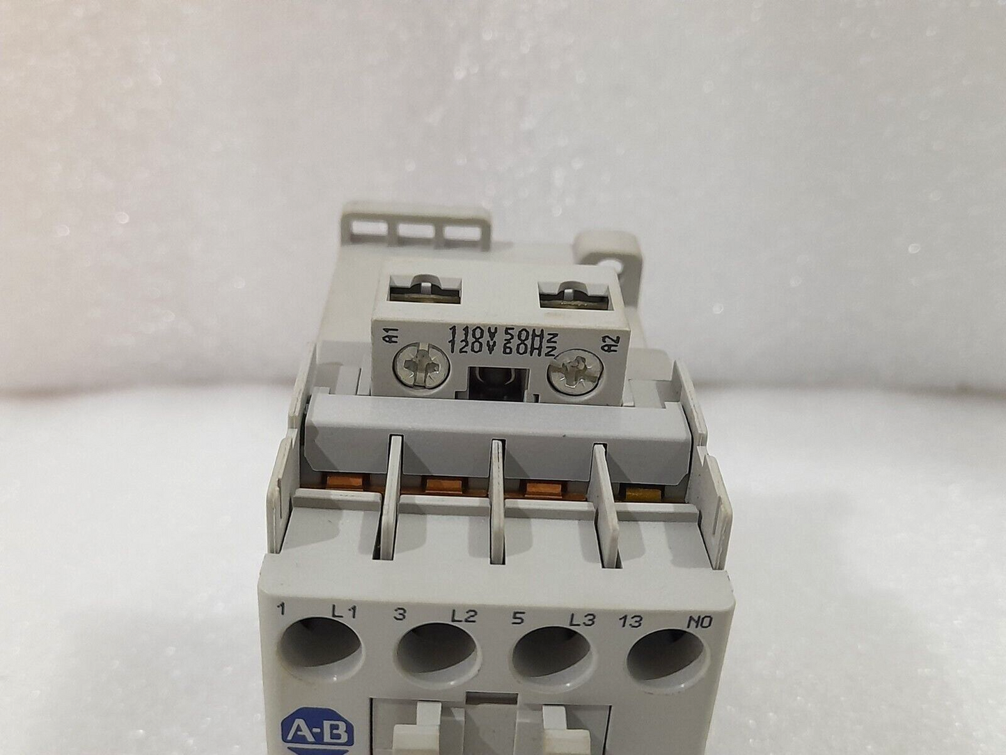 Allen Bradley 100-C23D10 Ser C Contactor 110V50Hz 120V60Hz C23