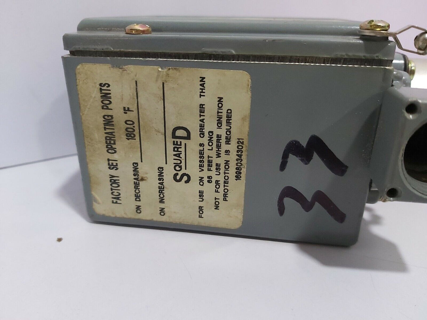 SQUARE D CLASS 9025 TYPE-GYW-23 TEMPERATURE SWITCH SER-C 9025GYW23