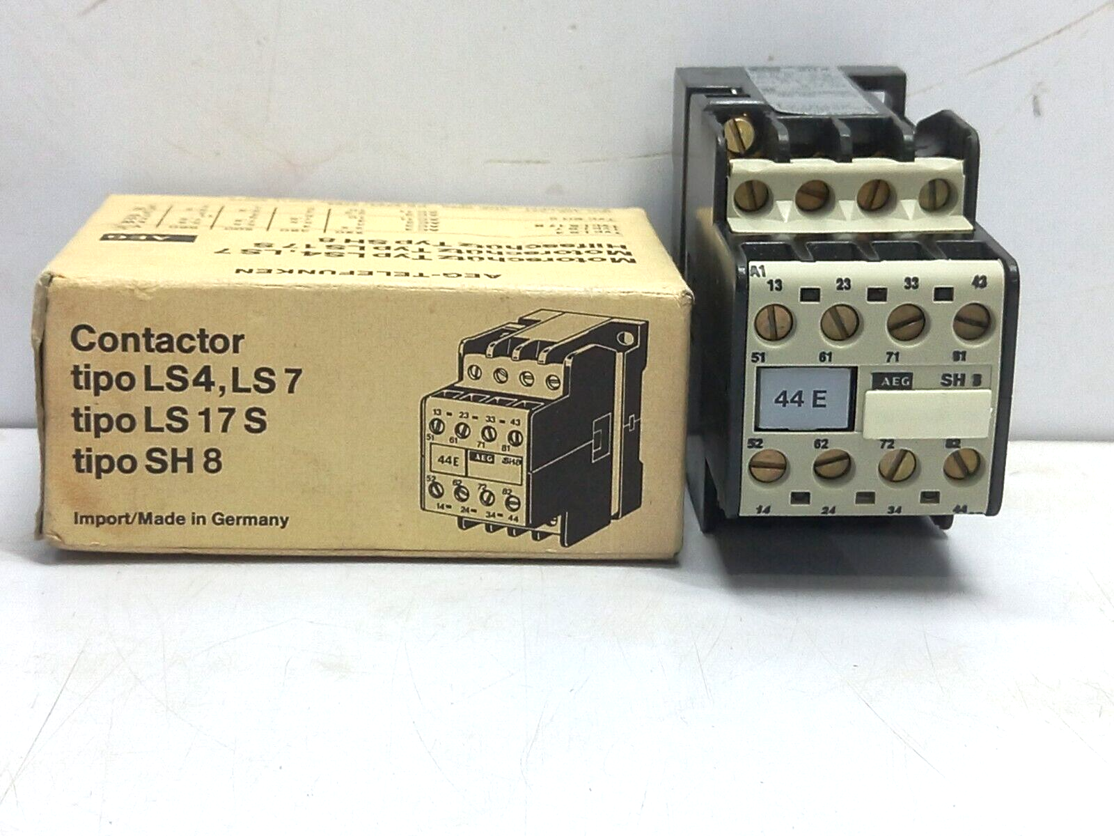 AEG SH8.44 Contactor 110V 50Hz 125V 60Hz 910-302-563-88