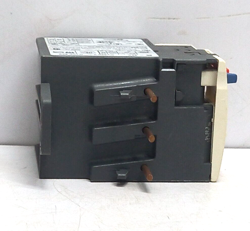 Telemecanique Square D LRD 35 Overload Relay 30-38A Ui 690V Uimp 6kV LRD35