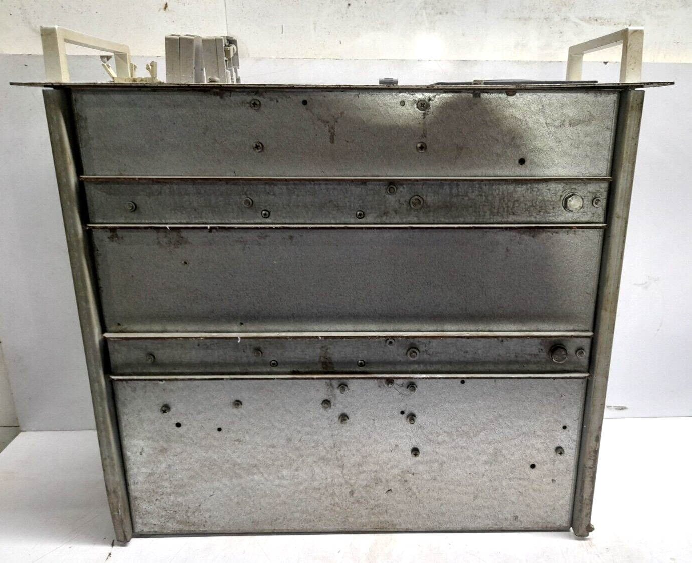 AEG UniVert2 110 VDC / 2.5 kVA Inverter G110E230/10.9/2rfg-CFp2,5 Power Solution