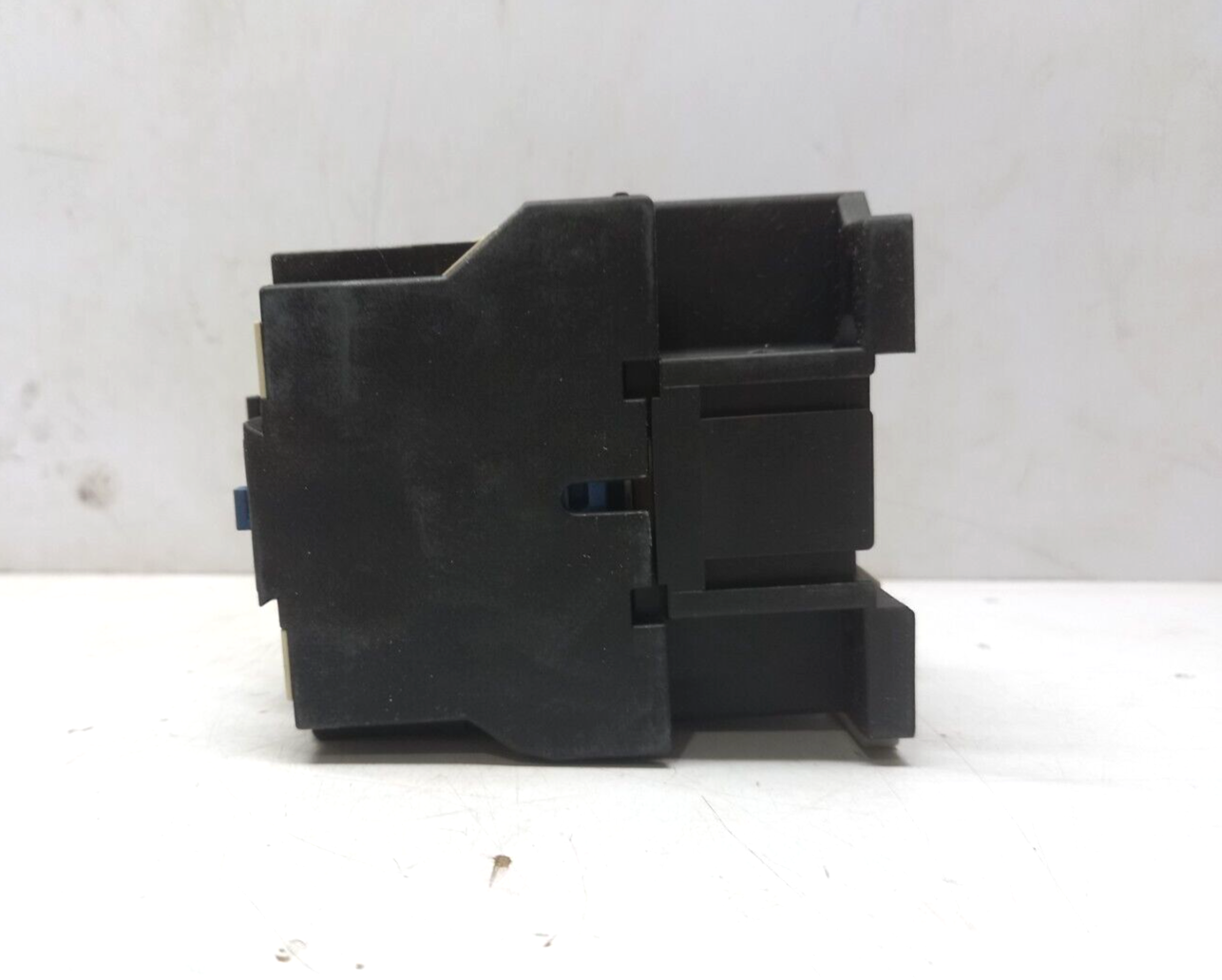 Telemecanique LC1 D3210M7 Contactor 220-230V 50Hz 220-240V 60Hz