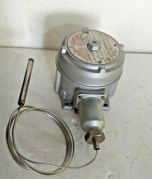 United Electric F120-6BS Thermostat for Hazardous Location range 0-120 F 