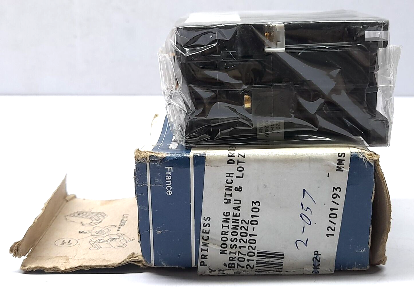 Telemecanique CA2DN1229 *A65 Relay 70712022 220V 50Hz 220-240V 60Hz