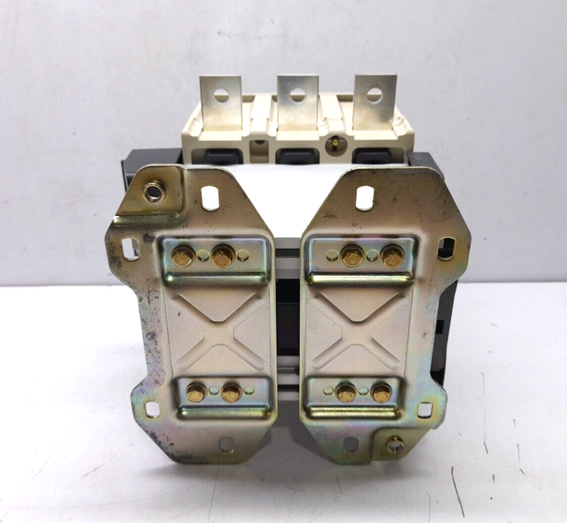 Telemecanique Square D LC1 F500 Contactor Without Coil LC1F500