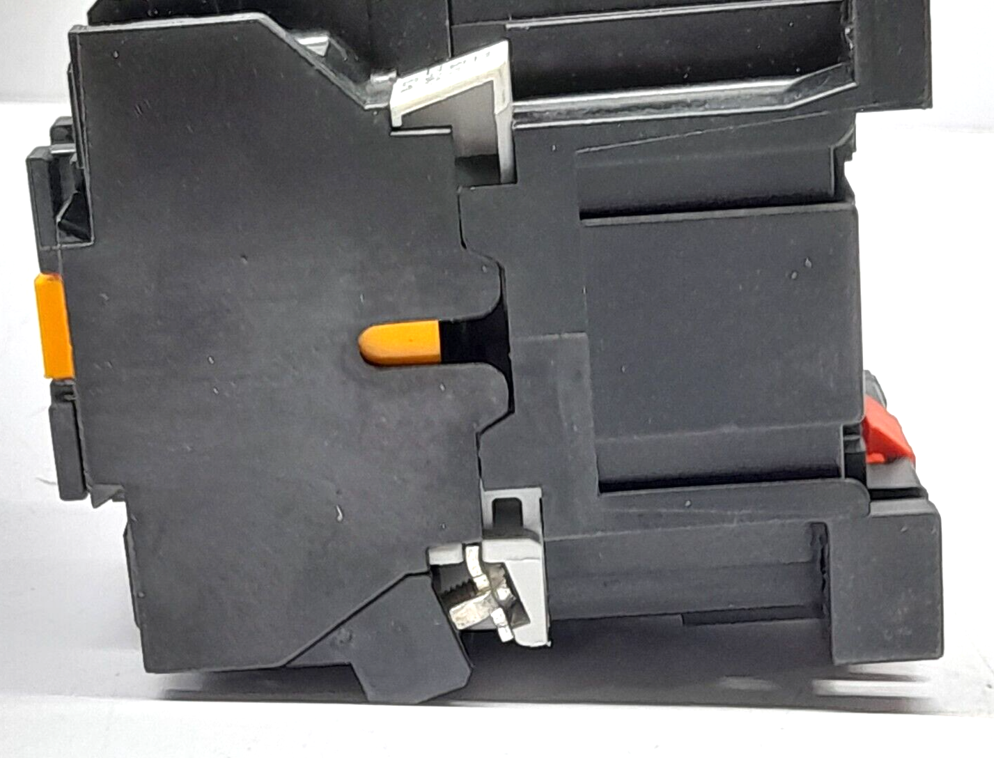 Telemecanique CA2DN1229 *A65 Relay 70712022 220V 50Hz 220-240V 60Hz