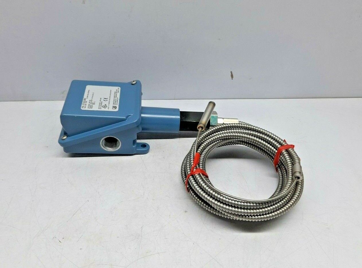 United Electric E100-3BS Temperature Switch E1003BS