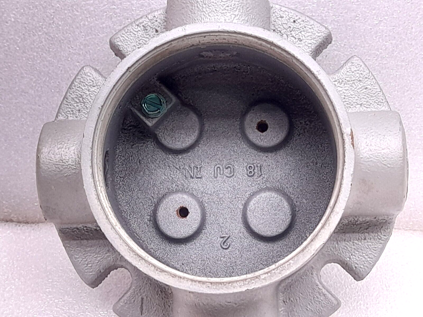 Appleton GRFX50 Junction Box 4-Way ½ In NPT GRF Flanged Explosion Proof