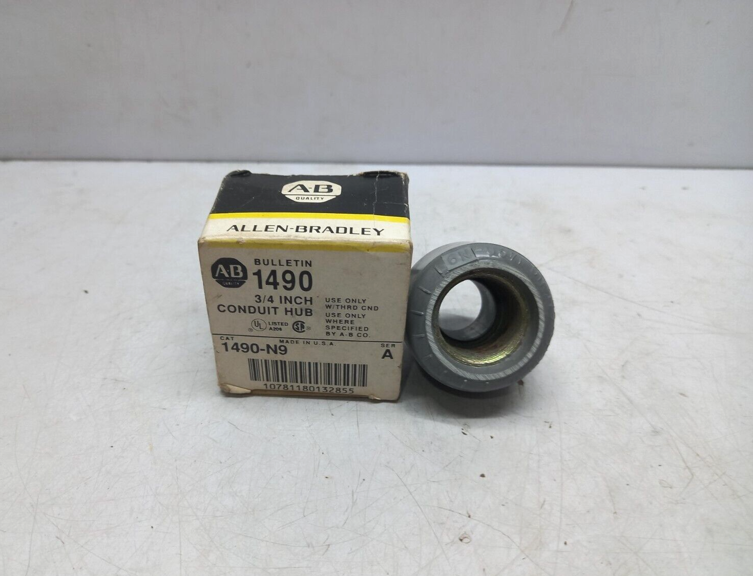 Allen Bradley 1490-N9 3/4 Conduit Hub For Use Only With Threaded Conduit