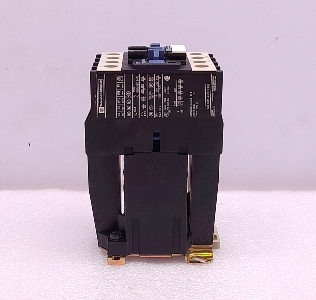 Telemecanique LP1D25004MD Contactor LP1 D25004 4P Ith 40A Coil MD 220VDC