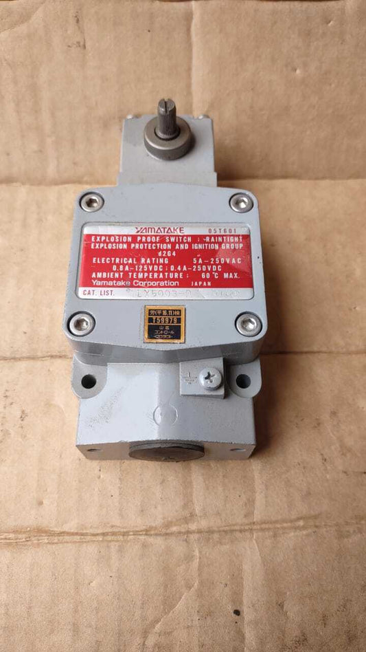 Yamatake 1LX5003-R Explosion Proof Switch Raintight 1LX5003R