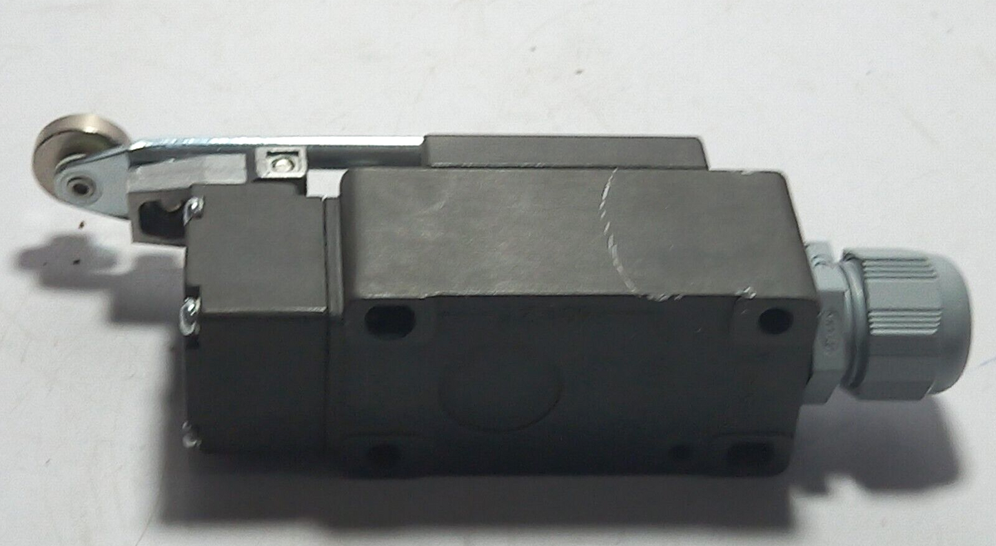 Teknic Euchner NG1VS-510-M Limit Switch /AC-12 10A,230V/AC-15 6A,230V /NG1VS510M