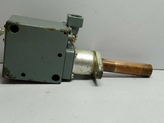 Square D 9025 GZW23-5109 C Temperature Switch
