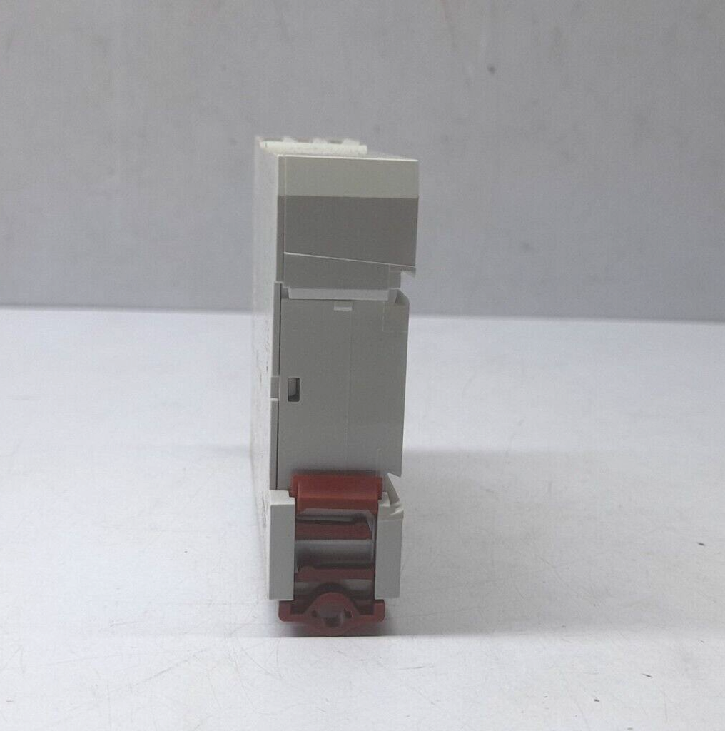 Sprecher Schuh RZ7FS10431 Time Delay Relay RZ7-FSA3DU23 1.5…30s 240VAC 48VDC