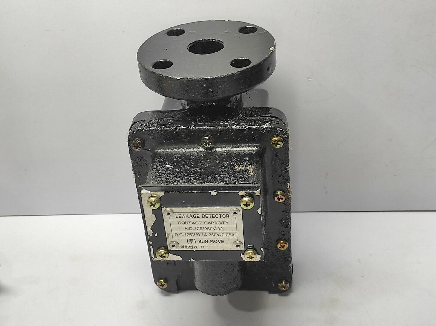 Sun Move Leakage Detector Contact Capacity AC 125/250V 3A DC 125V/0.1A 250V/0.05