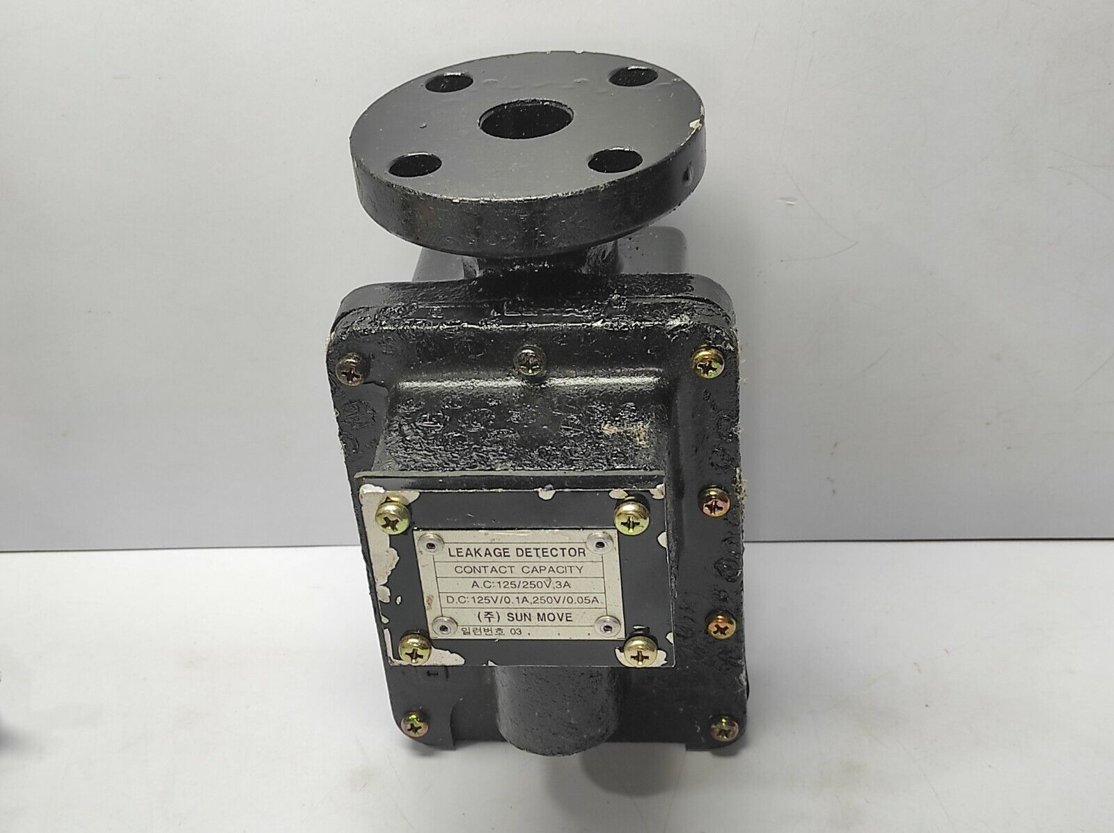 Sun Move Leakage Detector Contact Capacity AC 125/250V 3A DC 125V/0.1A 250V/0.05