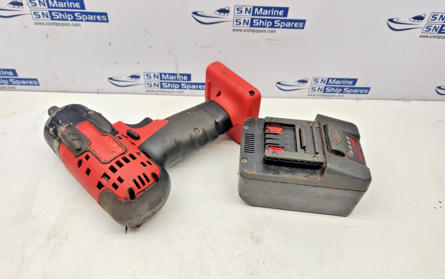 Snap-On CTEU8815B Impact Gun 18V 0-2400/min With 1 Battery