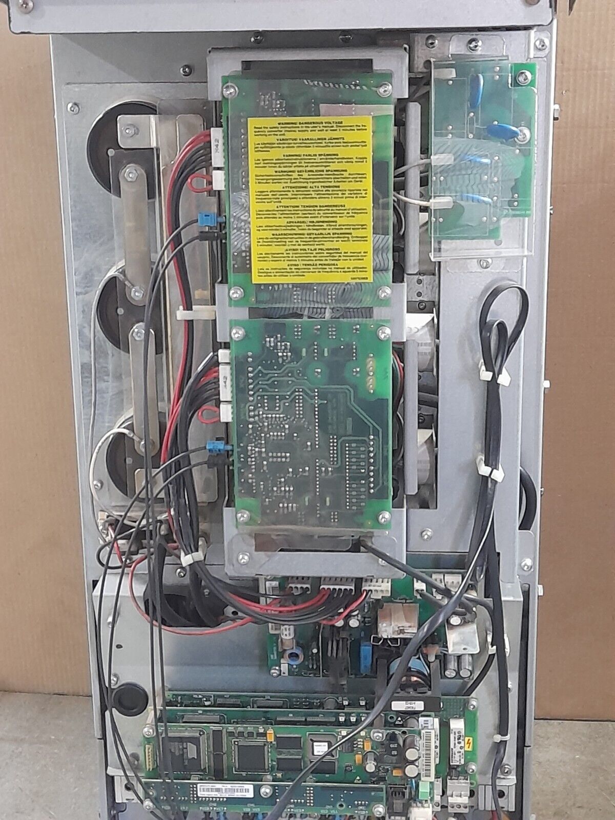 ABB ACS600 ACS61100255D00E1200901 AC Drive 64598392 ACS61100255 D00E1200901