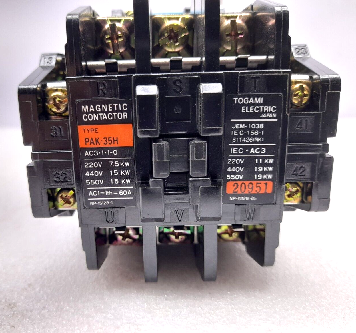 Togami PAK-35H Magnetic Contactor Ith 60A 100V 50Hz 100-110V 60Hz H Series PAK35