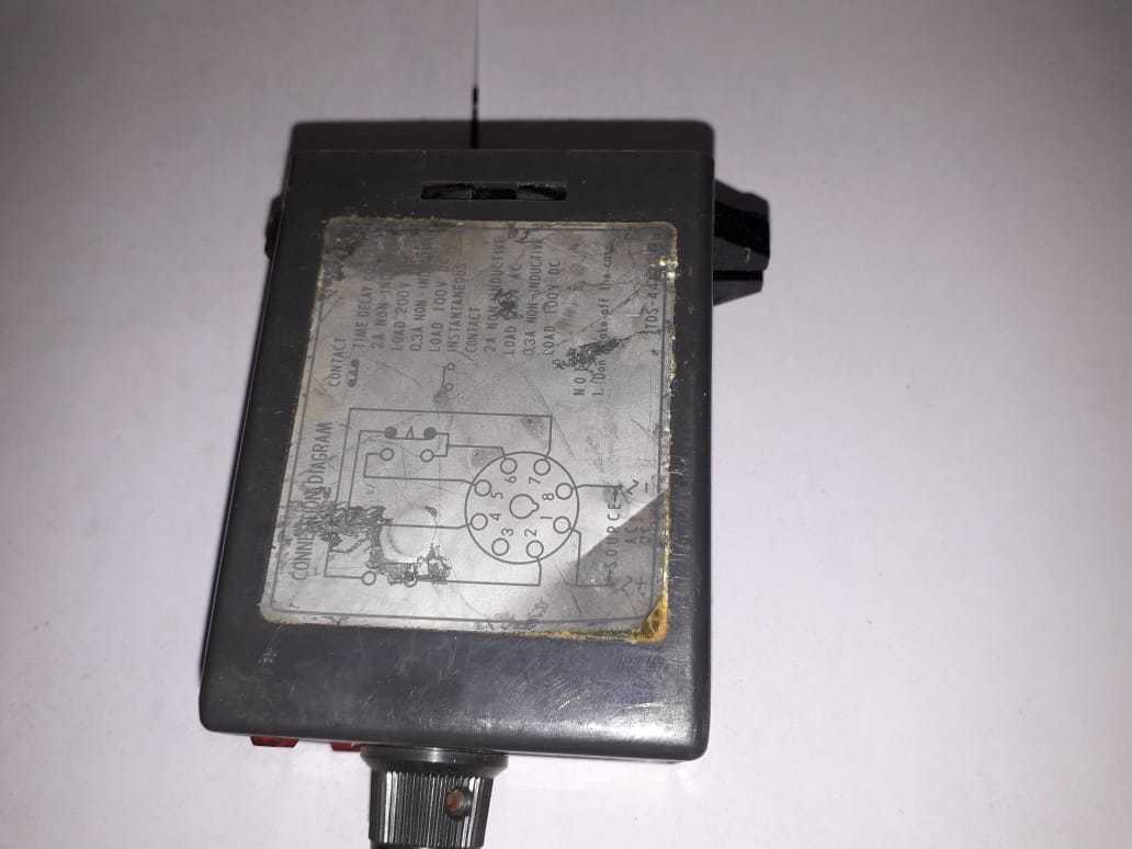 Omron TDS-24vDC  Solid State Timer New 