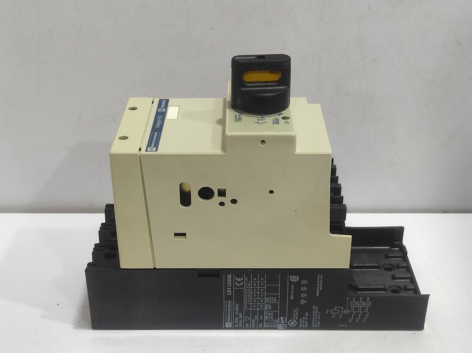 Telemecanique LD1LD030FC Contactor 45A-63A 600V 3PH 40HP Integral 63