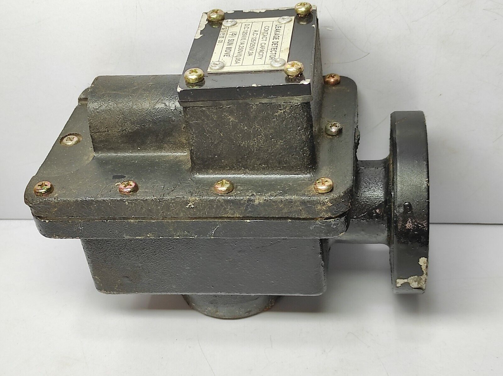 Sun Move Leakage Detector Contact Capacity AC 125/250V 3A DC 125V/0.1A 250V/0.05