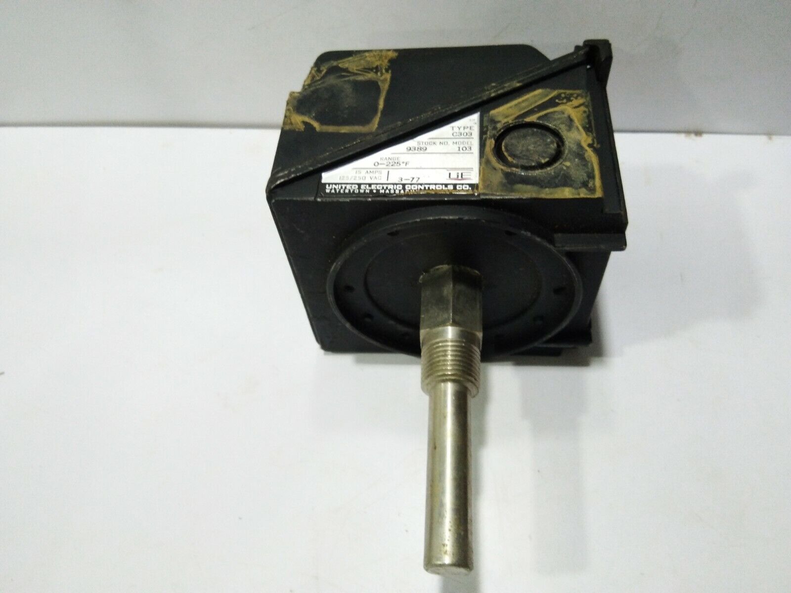 UNITED ELECTRIC TYPE C303 MODEL 103 TEMPERATURE CONTROLLER RANGE 0-225°F 15AMPS 