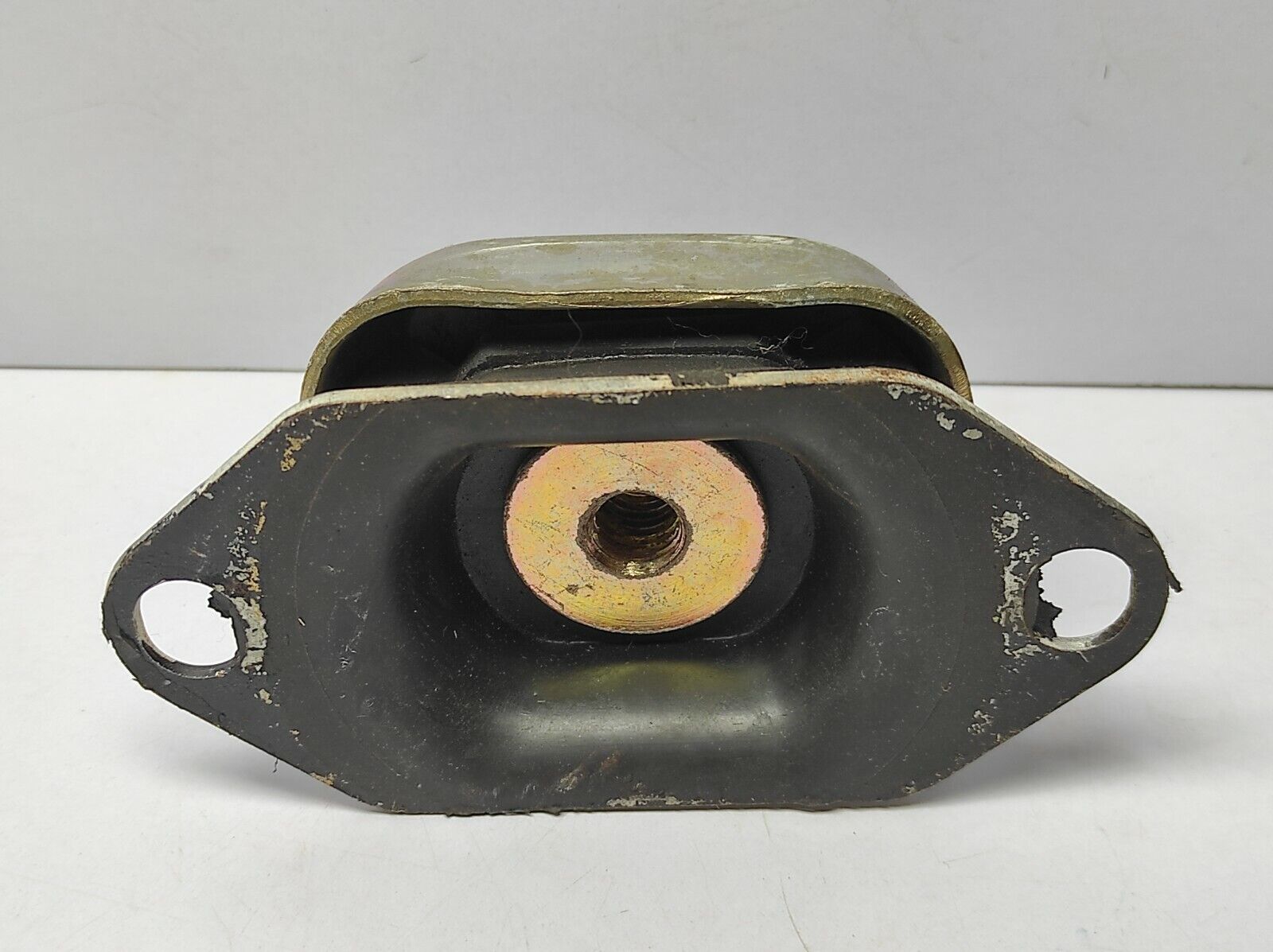 Tech Products 52010-45 Isolator Alimak 539406-1 Isolator Drive 110LB Rating