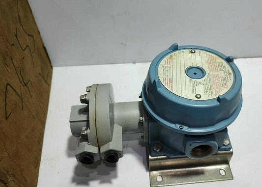United Electric UE J120K-15641 76842 Pressure Switch 12.4 To 189.1 MBAR