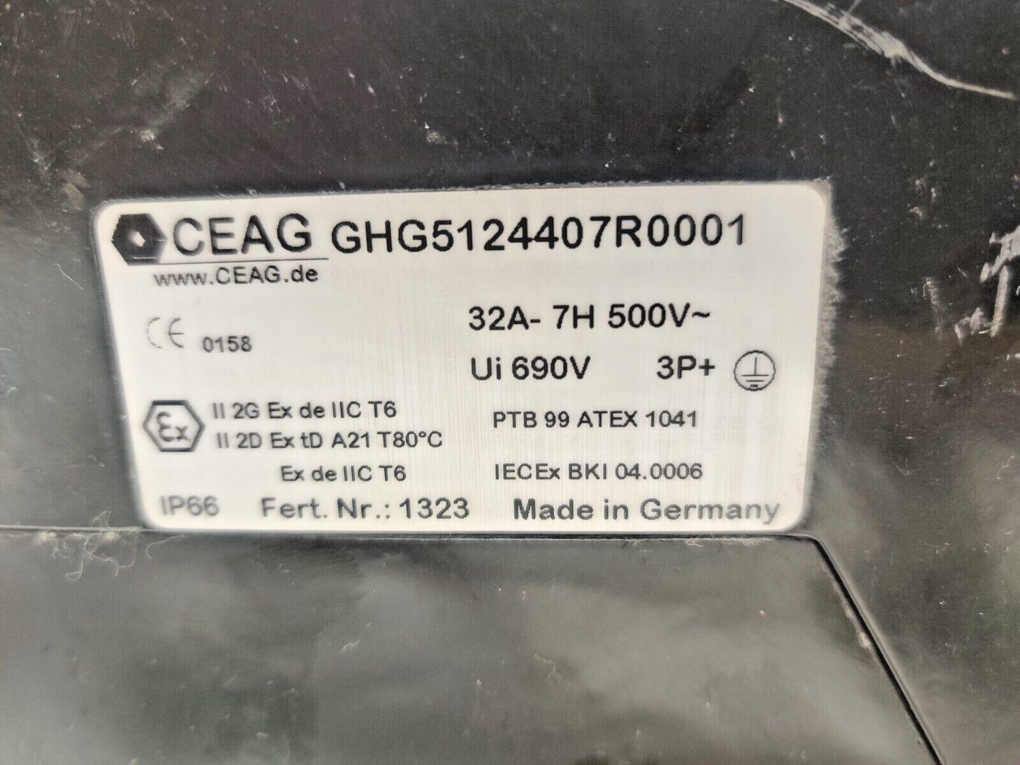 CEAG GHG5124407R0001 Wall Socket 32A-7H 500V~ Ui: 690V 3P+E