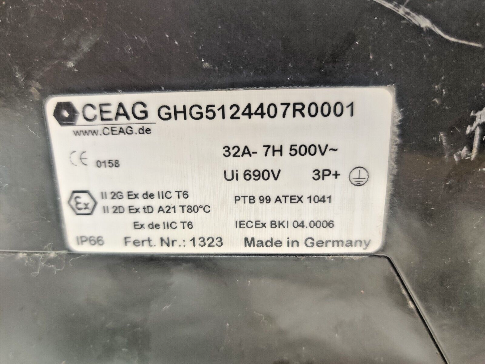 CEAG GHG5124407R0001 Wall Socket 32A-7H 500V~ Ui: 690V 3P+E