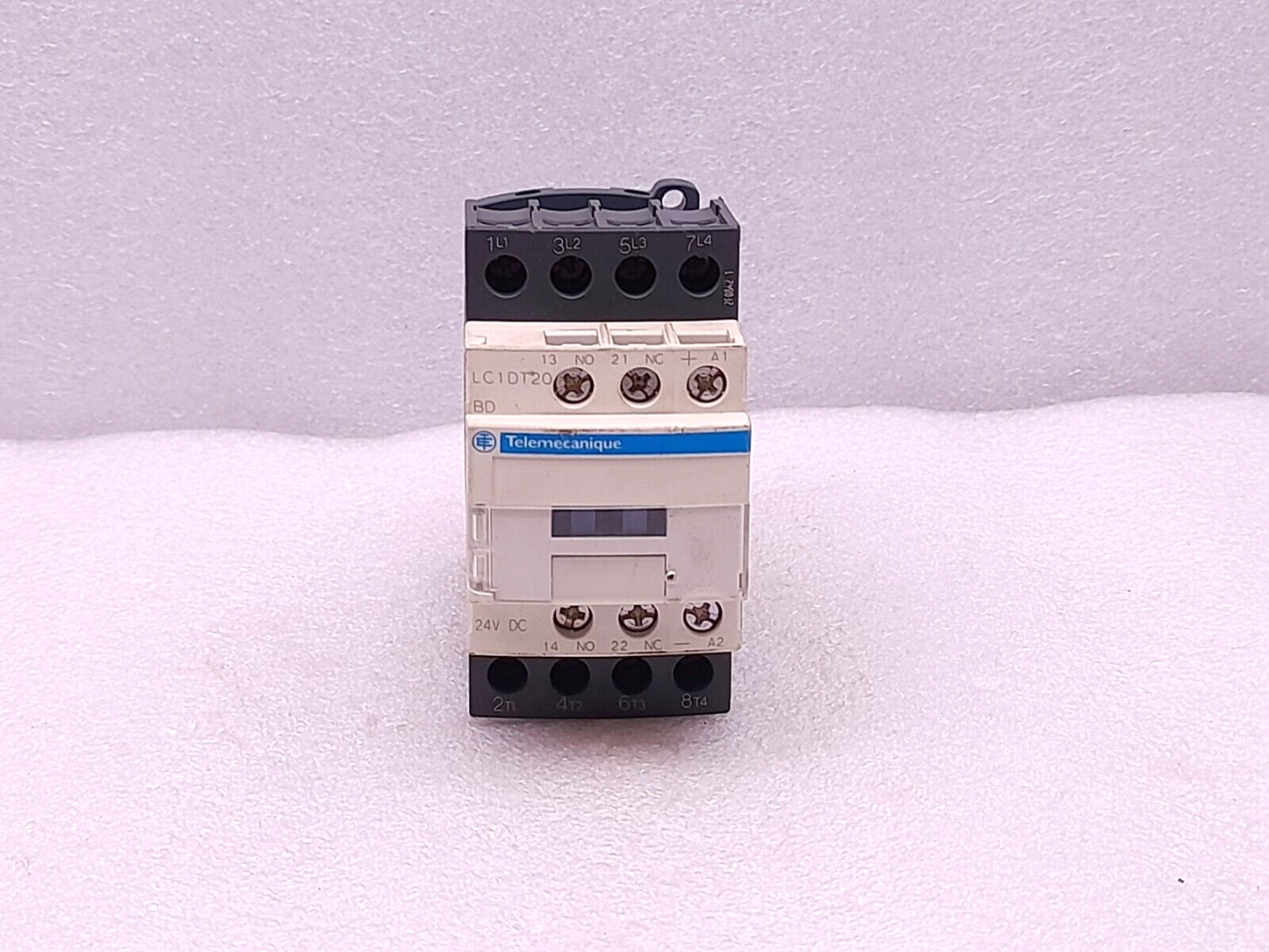 Telemecanique LC1DT20 Contactor Ith 20A Ui 690V 24VDC LAD4TBDL 5-24V