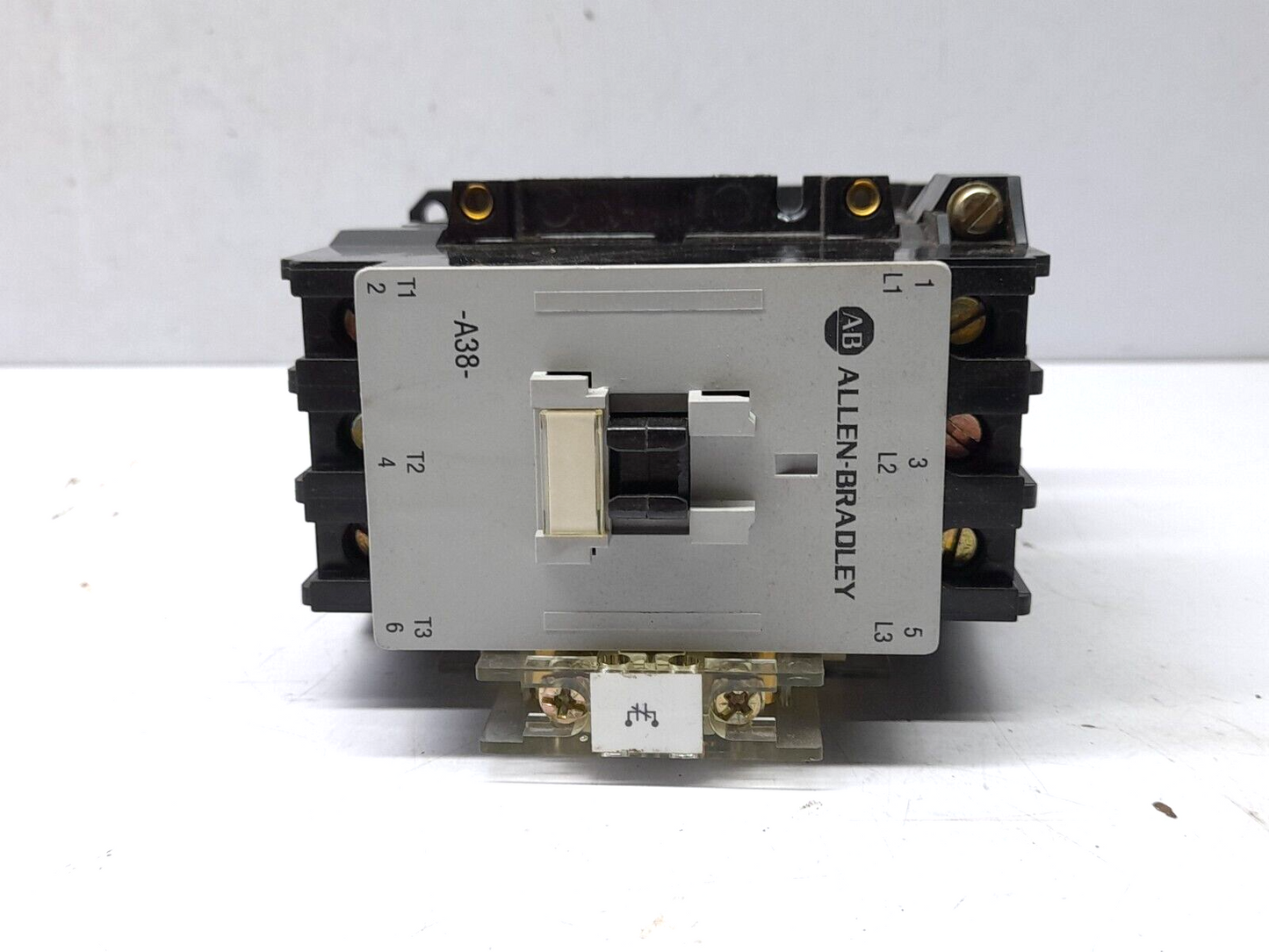 Allen Bradley 100-A38ND31 Ser C Contactor 110V50Hz 120V60Hz A38 195-GAO1 Ser A