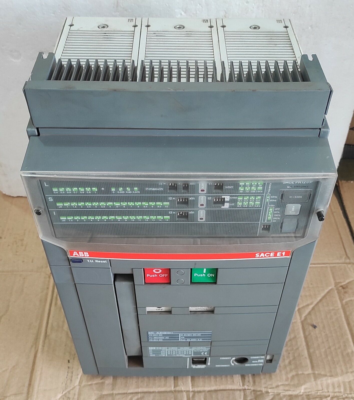 ABB Sace E1B 08 Circuit Breaker With ABB Sace PR121/P Solid State Programmer LSI