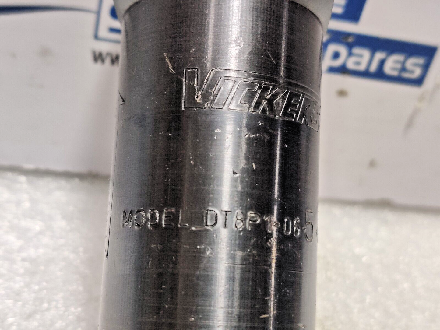 Vickers DT8P1-06-5-11 Hydraulic Check Valve ¾ IN NOV 7500194