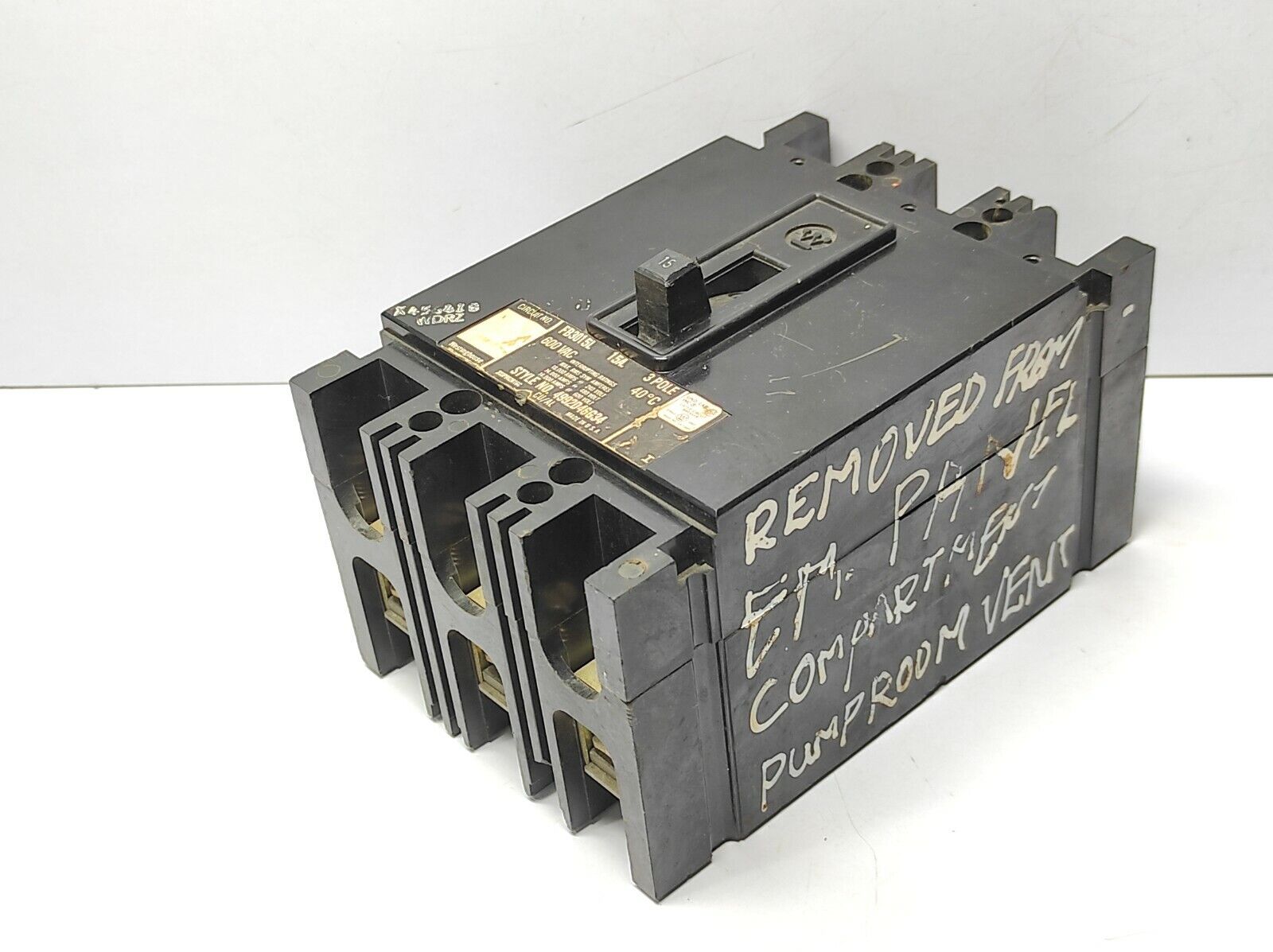 Westinghouse FB3015L 15A 3Pole Circuit Breaker 600VAC 40°C 4992D46G34