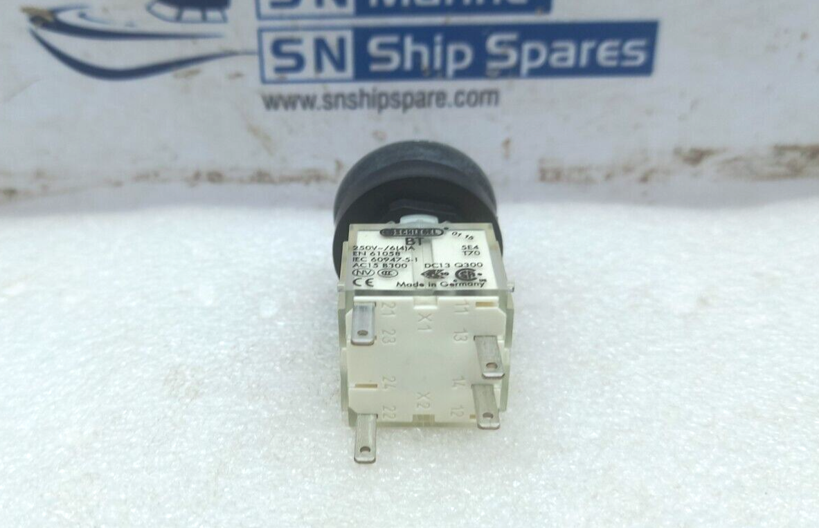 Steyrmotors 2180779-0 Assy. Switch Start Green 250V/6(4)A Schlegel BT